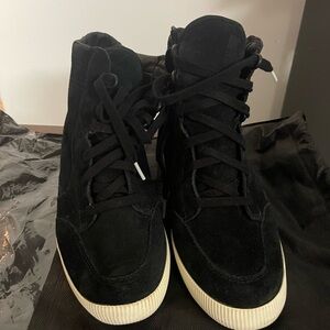 Black High-Top Women shoes
